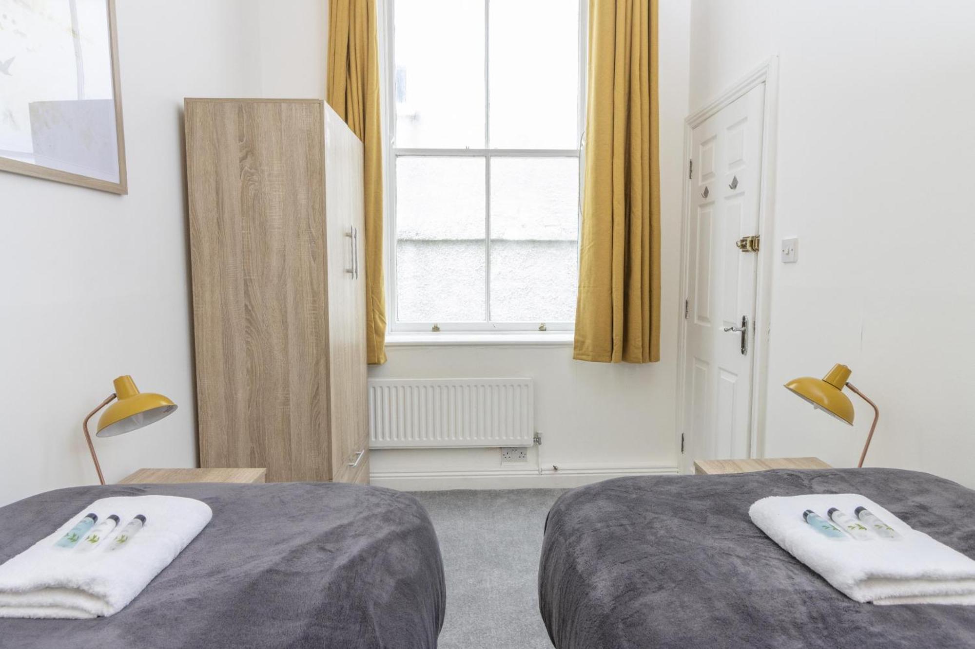 普里茅斯Alexandra - Large 3 Bed Perfect For Contractors, Free Parking, Fast Wifi And Great Value!公寓 外观 照片