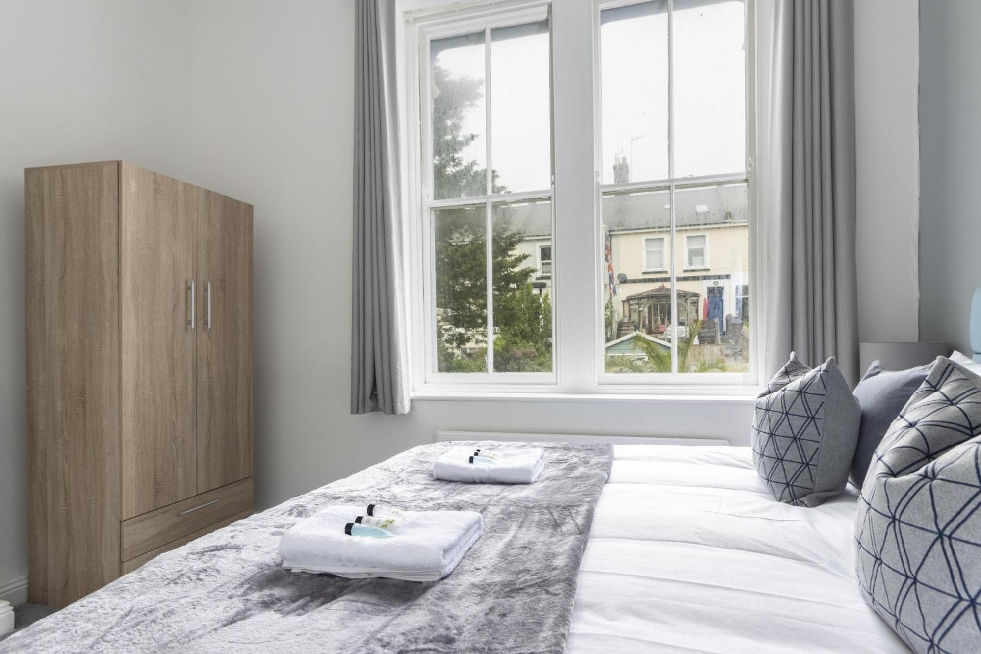 普里茅斯Alexandra - Large 3 Bed Perfect For Contractors, Free Parking, Fast Wifi And Great Value!公寓 外观 照片
